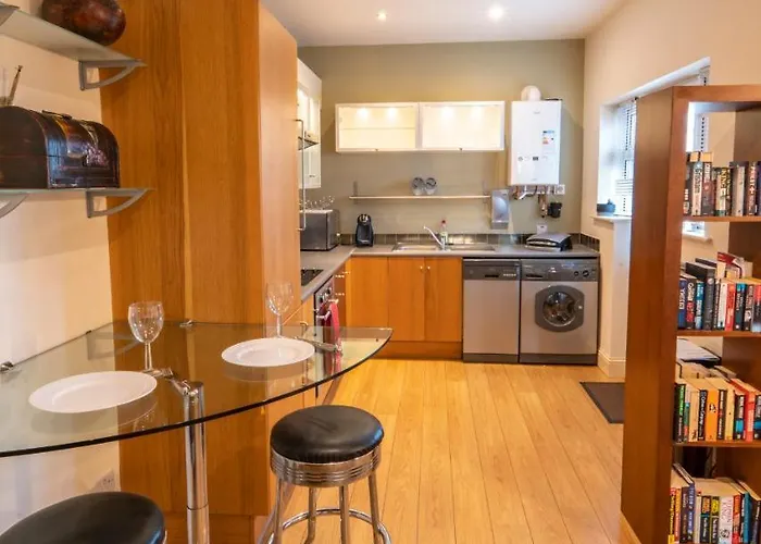 Stylish, Spacious 3 Bedroom Townhouse 度假居 戈尔韦