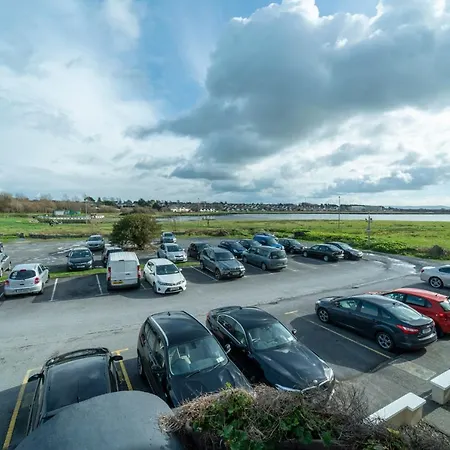 Stylish, Spacious 3 Bedroom Townhouse Galway